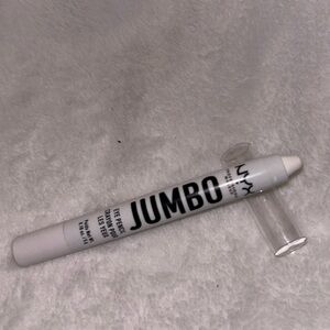 nyx jumbo eye pencil all-in-one eyeshadow/eyeliner pencil🤍